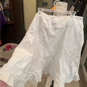 White Flared Skirt Jean like new DKNY petites 12P